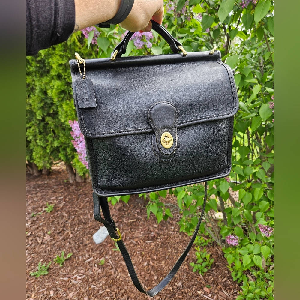 Vintage Coach Willis Black Leather With Brass Handware Crossbody Bag